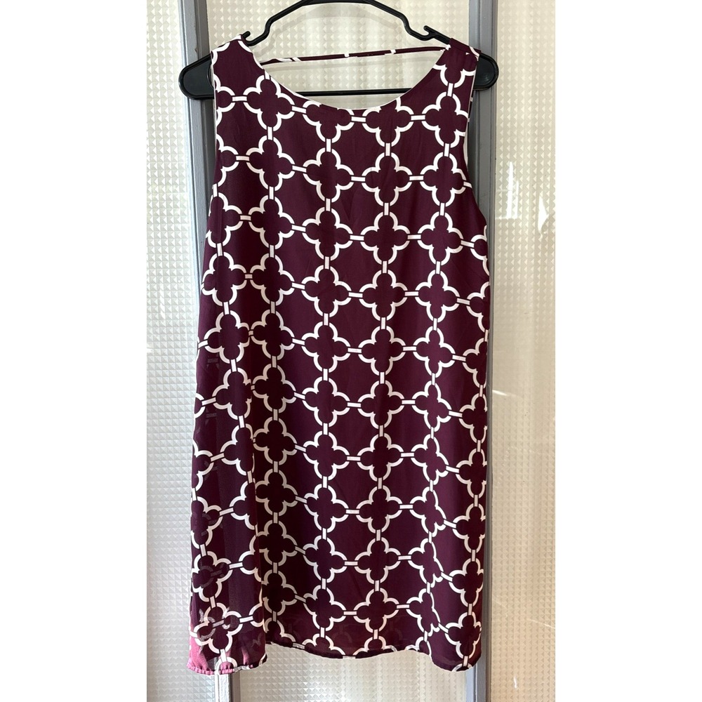 Newbury Kustom Burgundy White Quatrefoil Deep V Back Shift Dress Large NKD718501